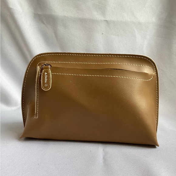 Delta Airlines Business Class Amenity bag - Picture 2 of 4